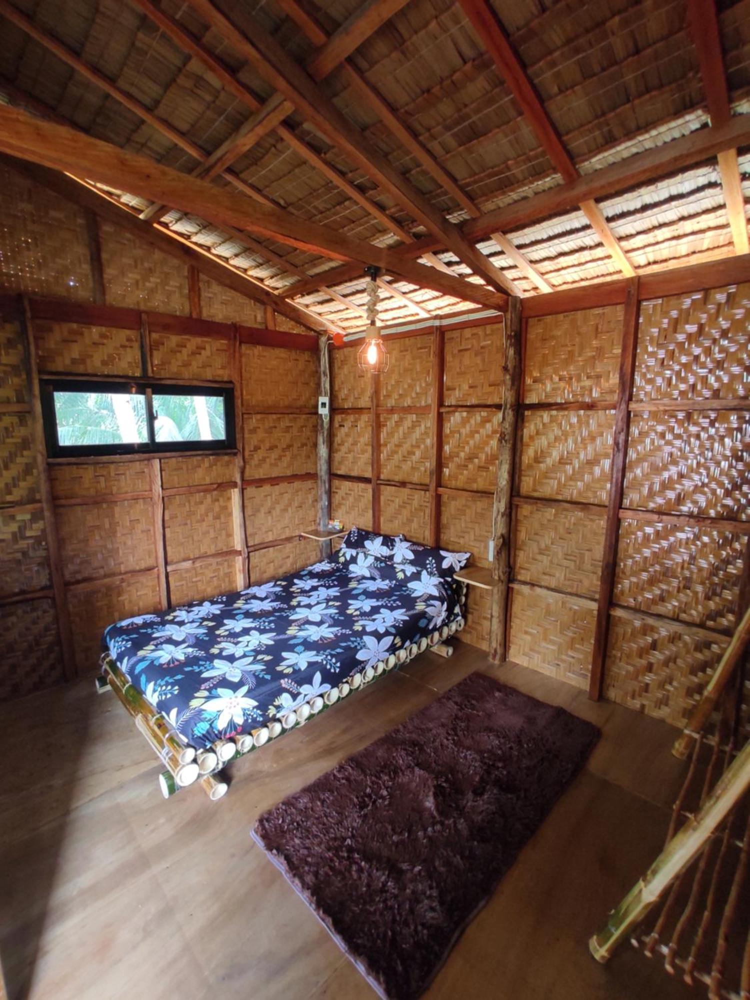 Готель Firefly Treehouse Cafe And Bar Lazi Екстер'єр фото